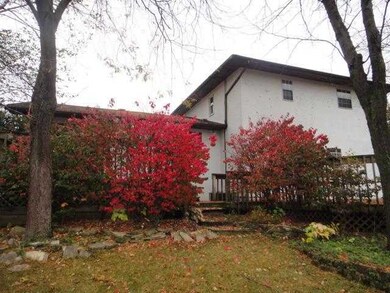 1815 Balsamridge Rd, Columbus, OH 43229 - photo 2