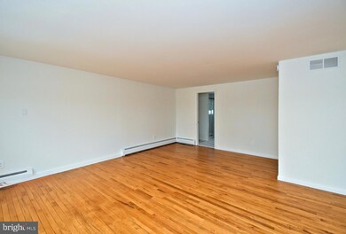 4776 Old Easton Rd unit 3, Doylestown, PA 18902 - photo 5