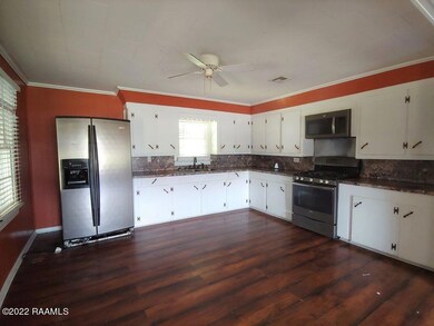 4 Kitchen