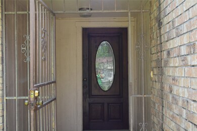 3463 Sandbrook Dr, Houston, TX 77066 - photo 2