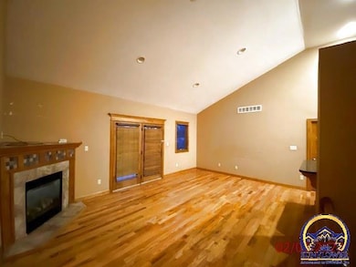 1106 SW Red Oaks Ct, Topeka, KS 66615 - photo 5