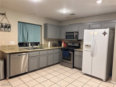 10033 Yellow Canary Ave, Las Vegas, NV 89117 - photo 6