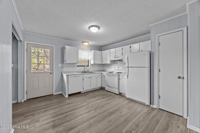 101 Ravenwood Dr unit C, Jacksonville, NC 28546 - photo 6