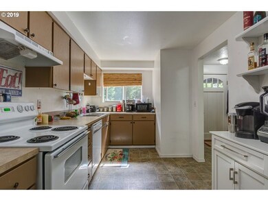 430 S Wynooski St, Newberg, OR 97132 - photo 3