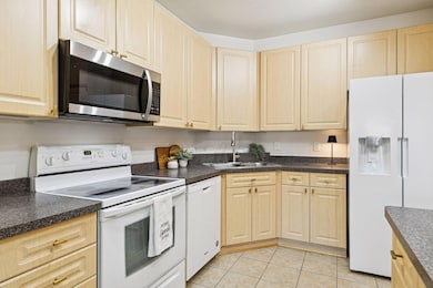 1800 Graham Avenue West - Spacecrafting - 0014.jpg