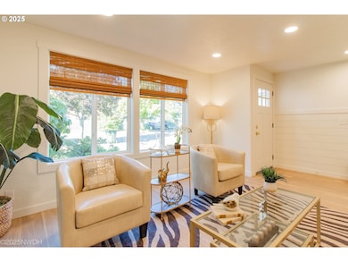 651 T St, Springfield, OR 97477 - photo 6