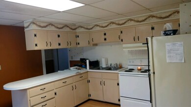 161 E Bow St, Franklin, NH 03235 - photo 4