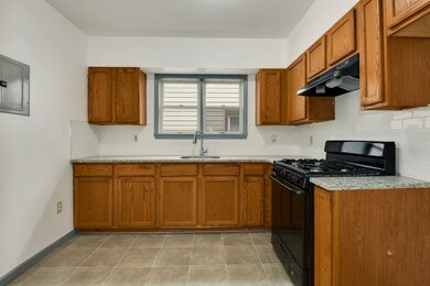 125 Bayview Ave, Jersey City, NJ 07305 - photo 2