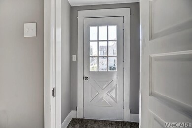 608 E Pearl St, Wapakoneta, OH 45895 - photo 3