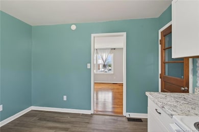 107 Glenn Cir, Williamsburg, VA 23185 - photo 4