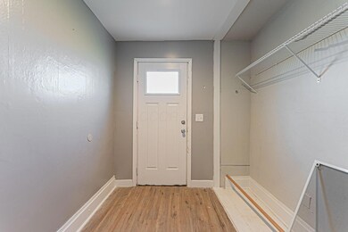 15-web-or-mls-Seth Sias - 1612 Cole St-1