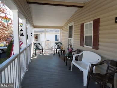 17 Rosewood Ln, Phoenixville, PA 19460 - photo 3