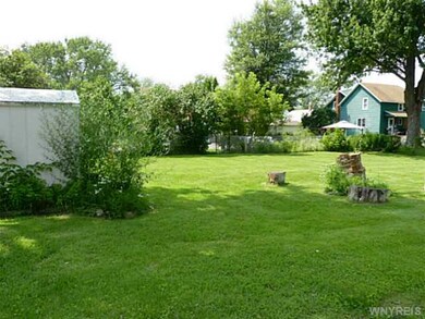 1482 Moll St, North Tonawanda, NY 14120 - photo 4