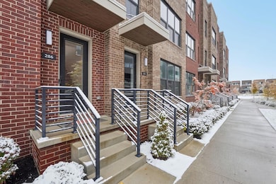 286 Dickenson St, Columbus, OH 43215 - photo 3