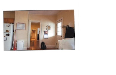 16 Middle St unit 2 UPSTAIRS, Keene, NH 03431 - photo 3