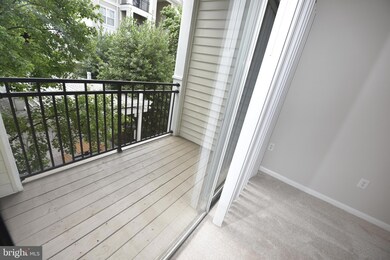 12905 Centre Park Cir unit 204, Herndon, VA 20171 - photo 6