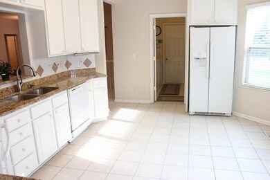 Kitchen w/ Eat in Space