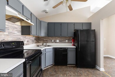 104 Timberlake Terrace unit 11, Stephens City, VA 22655 - photo 5