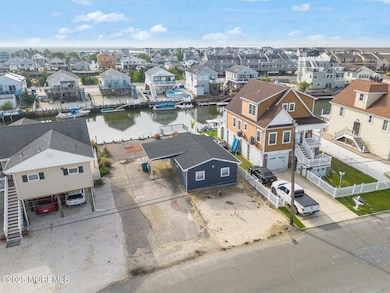 129 S Captains Dr, Little Egg Harbor Township, NJ 08087 - photo 2