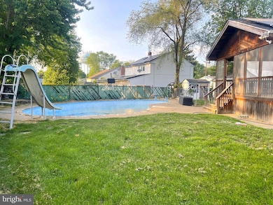 301 Hendrickson Ave, Beverly, NJ 08010 - photo 7