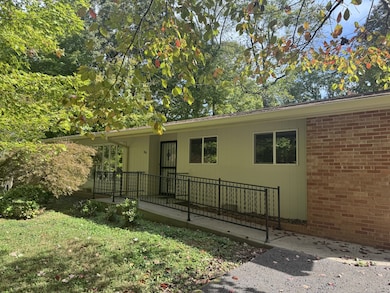 302 Crestview Dr, Dickson, TN 37055 - photo 5