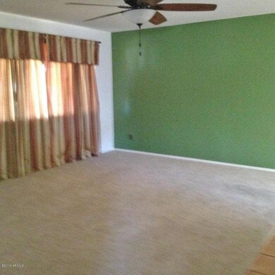 17X16 LIVING RM HOLDS LARGER FURNITURE