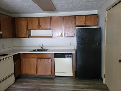 535 Calef Rd unit 18, Manchester, NH 03103 - photo 3