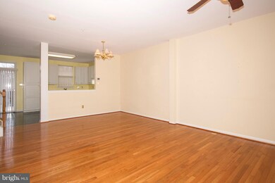 2508 Short Putt Ct, Crofton, MD 21114 - photo 2