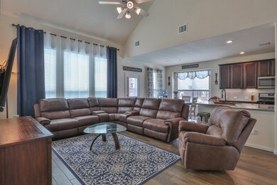 306 Burgundy Dr, Alvin, TX 77511 - photo 5