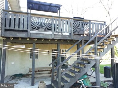 4001 Hilltop Ave, Reading, PA 19605 - photo 5