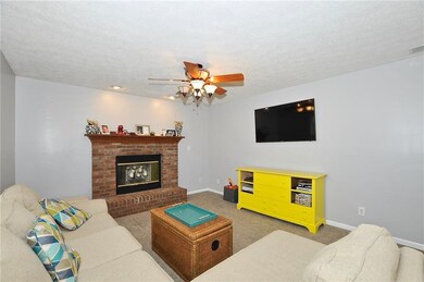 13086 Margate Ct, Fishers, IN 46038 - photo 2
