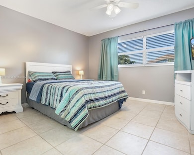 4705 NW 35th St unit 515, Lauderdale Lakes, FL 33319 - photo 2