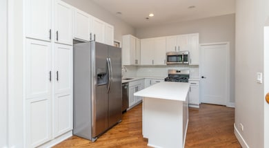 2639 N Wayne Ave unit 3, Chicago, IL 60614 - photo 6