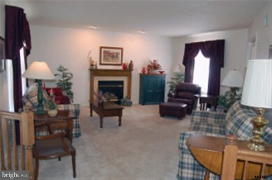717 Parkway Dr unit 171, Littlestown, PA 17340 - photo 5