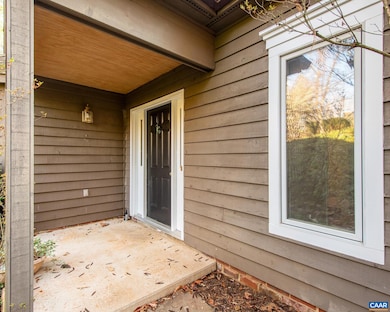 1381 Gristmill Dr, Charlottesville, VA 22902 - photo 5