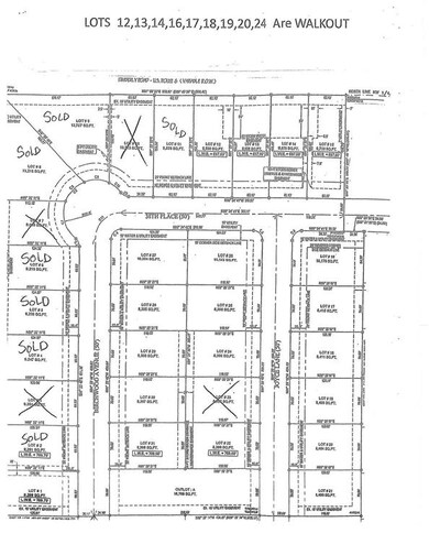 3709 Joyce Ln, Davenport, IA 52806 - photo 2