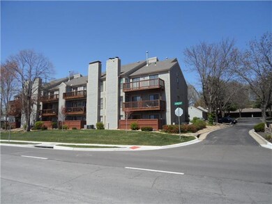 12027 W 58th Place unit J, Shawnee, KS 66216 - photo 2