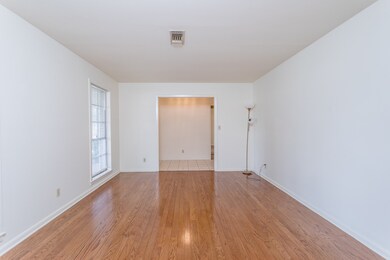 1316 Courtney Dr, Richmond, TX 77469 - photo 3