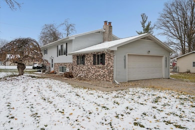 1010 Firwood St, Lansing, MI 48917 - photo 5