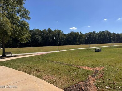 147 Railroad Ave NW, Lilburn, GA 30047 - photo 2