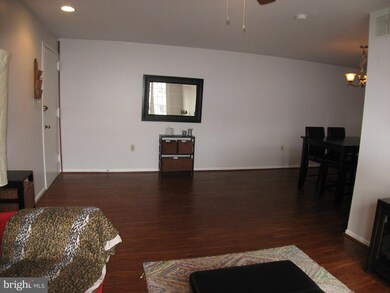 9463 Fairfax Blvd unit 302, Fairfax, VA 22031 - photo 5