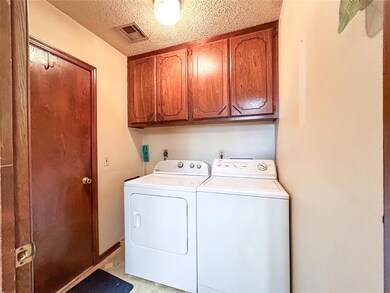 121 E 2nd St, Custer City, OK 73639 - photo 7