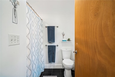 1123 Juanita Dr, Coraopolis, PA 15108 - photo 6