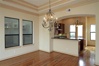 622 Bomar St, Houston, TX 77006 - photo 7
