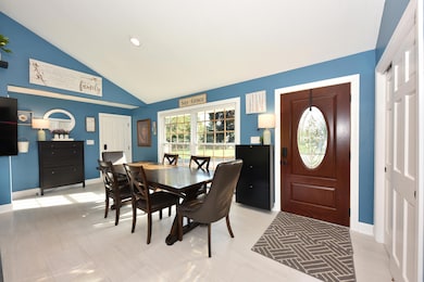 W164N4951 Lilac Ct, Menomonee Falls, WI 53051 - photo 5