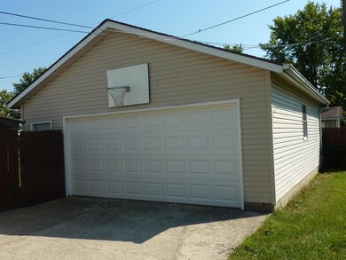 Spacious Garage