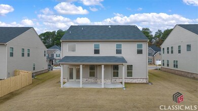Hampshire Covered Patio