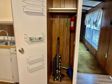 2 Dode Drive - Kitchen Broom Closet