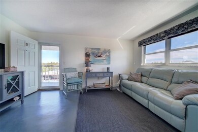 8200 Bayshore Dr unit 12, Treasure Island, FL 33706 - photo 7