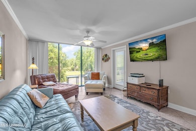 3-web-or-mls-2046 E Beach Blvd apt 3